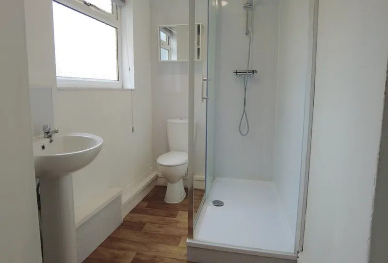 6 Bed Student House //  July 2026 - Image 5